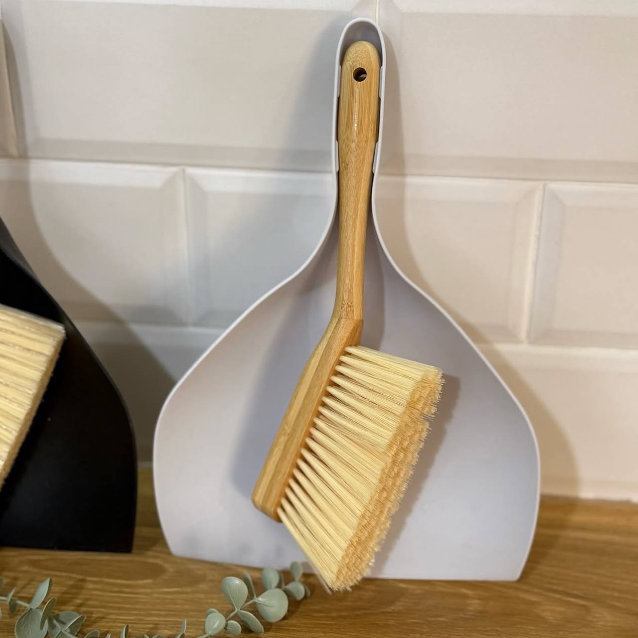 طقم جاروف خشبي